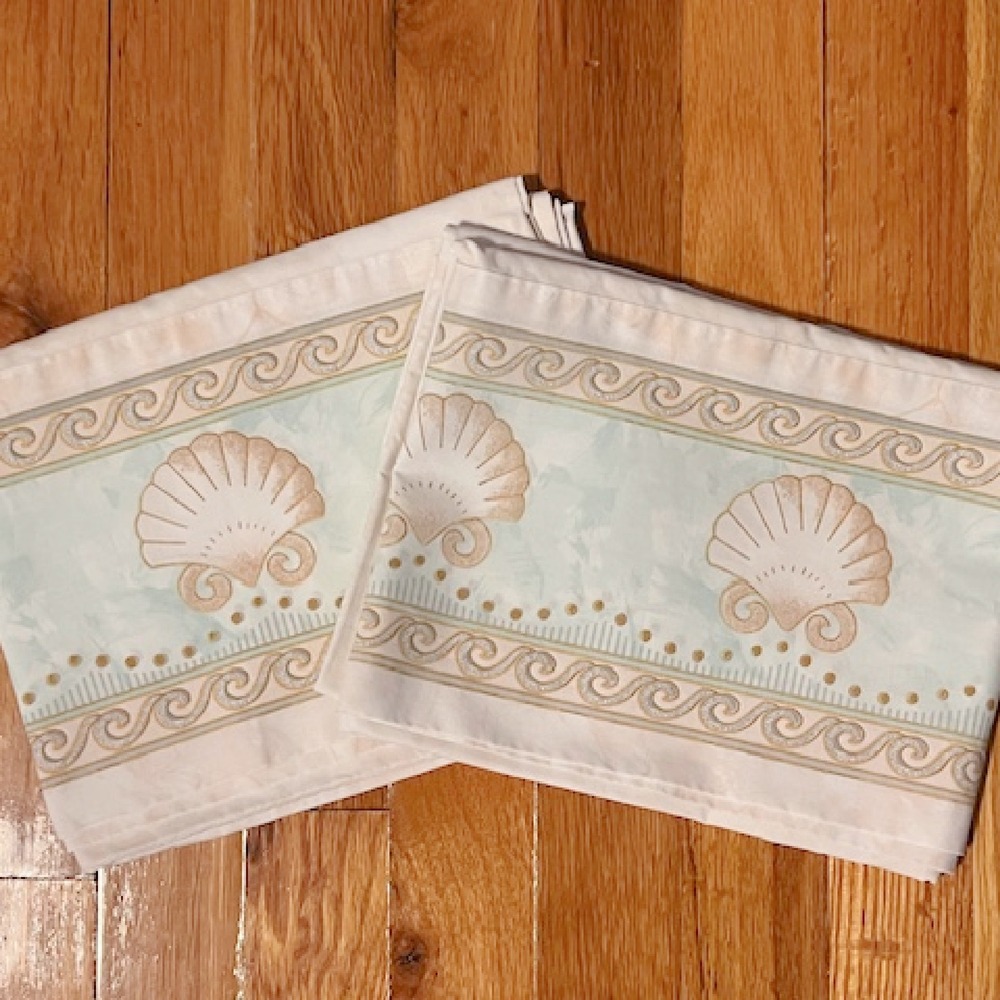 Vintage pair of pillowcases, sea‎ shells